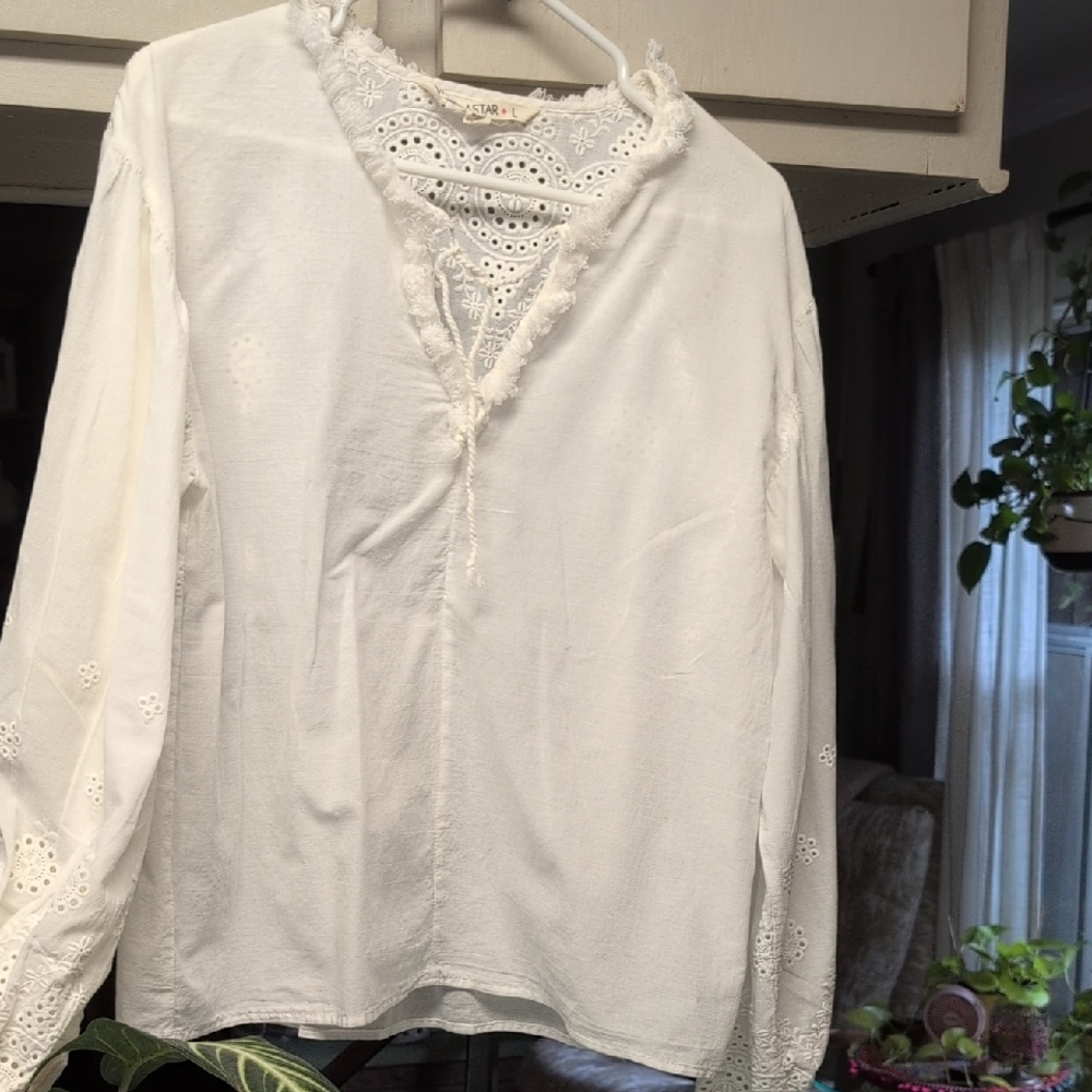 Vanilla Star White Ruffled Tie Front Blouse